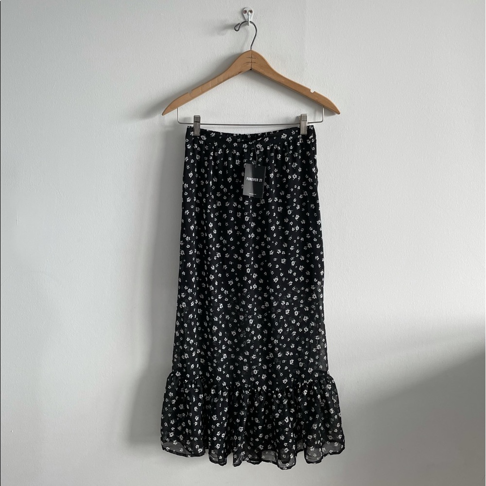 NWT Forever 21 Black Floral Midi Skirt
